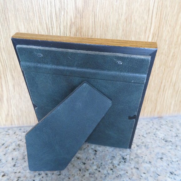 Vintage Small Photo FRAME 5 x 4.25" Photo Area 3" Standing (K125) - Picture 4 of 4